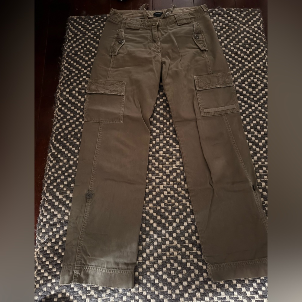 J. Crew women’s Favorite Fit Olive Cargo Pants, Size Petite 2
